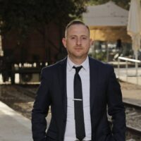 רונן איסטחרוב